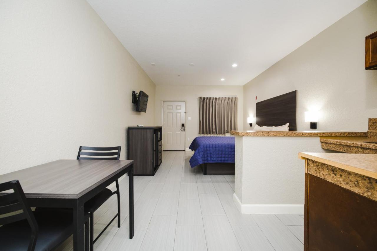 Winchester Inn And Suites Humble/Iah/North Houston Esterno foto